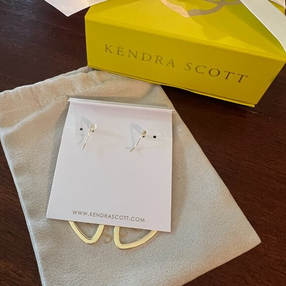 Kendra Scott Kira Earrings in Gold - Picture 3 of 3